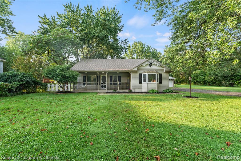 Kensington St, Taylor, MI 48180