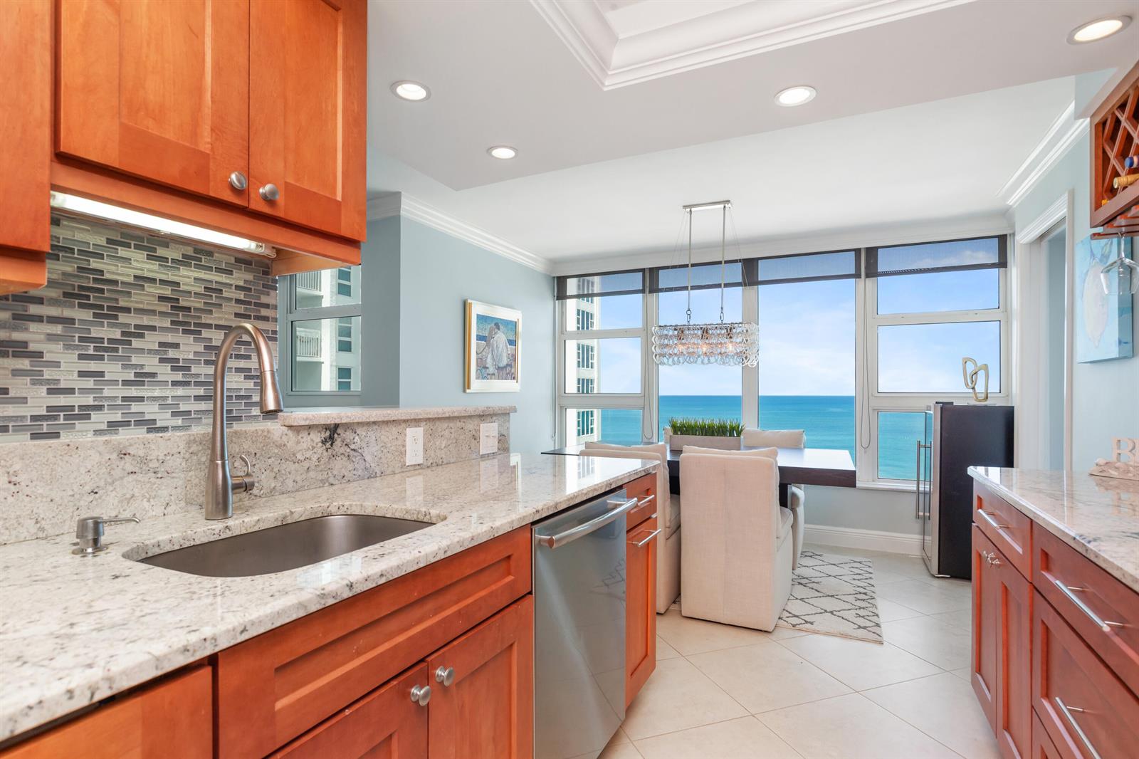 Residential in Lauderdale By The Sea 4