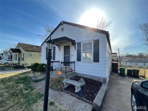 9855 Green Valley Drive, St Louis, MO, 63136 | Card Image