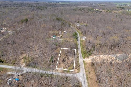 22 Kelly Dr, Crossville, TN, 38572-2206 | Card Image