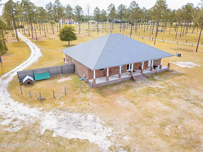 14157 Glen Farms Dr, House other with 4 bedrooms, 3 bathrooms and null parking in Glen St. Mary FL | Image 16