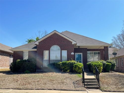 9705 Carmel Valley Dr, Frisco, TX, 75035-8011 | Card Image