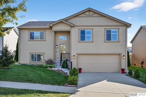 16421 Redman Ave, Omaha, NE, 68116-3219 | Card Image