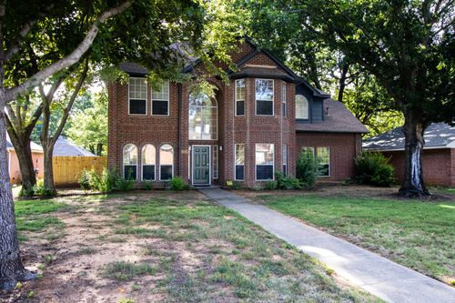 6101 Copperfield Dr, Arlington, TX, 76001-5403 | Card Image