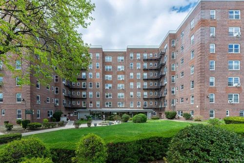 611-84-50 169th Street, New York, NY, 11432 | Card Image