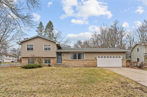 7731 Polaris Ln N, Maple Grove, MN, 55311-2112 | Card Image