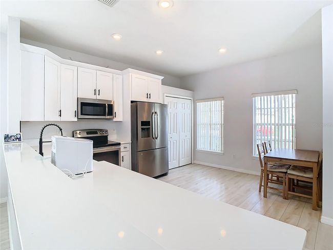 4981 Waterside Pointe Cir, House other with 4 bedrooms, 2 bathrooms and null parking in ORLANDO FL | Image 7