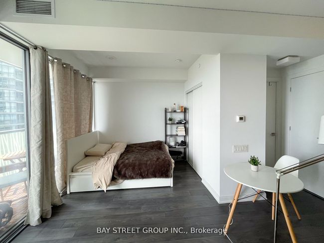 2704 - 50 Charles St E, Condo with 1 bedrooms, 1 bathrooms and null parking in Toronto ON | Image 6
