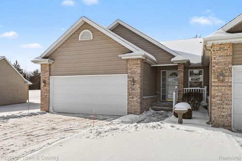 7241 Kings Way, Flushing, MI, 48433-2289 | Card Image