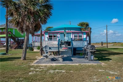 1 Leonard Street, House other with 2 bedrooms, 1 bathrooms and null parking in Port Lavaca TX | Image 2