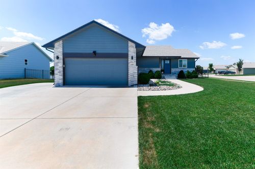 1403 N Chinaberry St, Andover, KS, 67002-8282 | Card Image