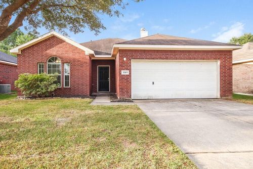 32103 Sue Ln, Pinehurst, TX, 77362-4085 | Card Image
