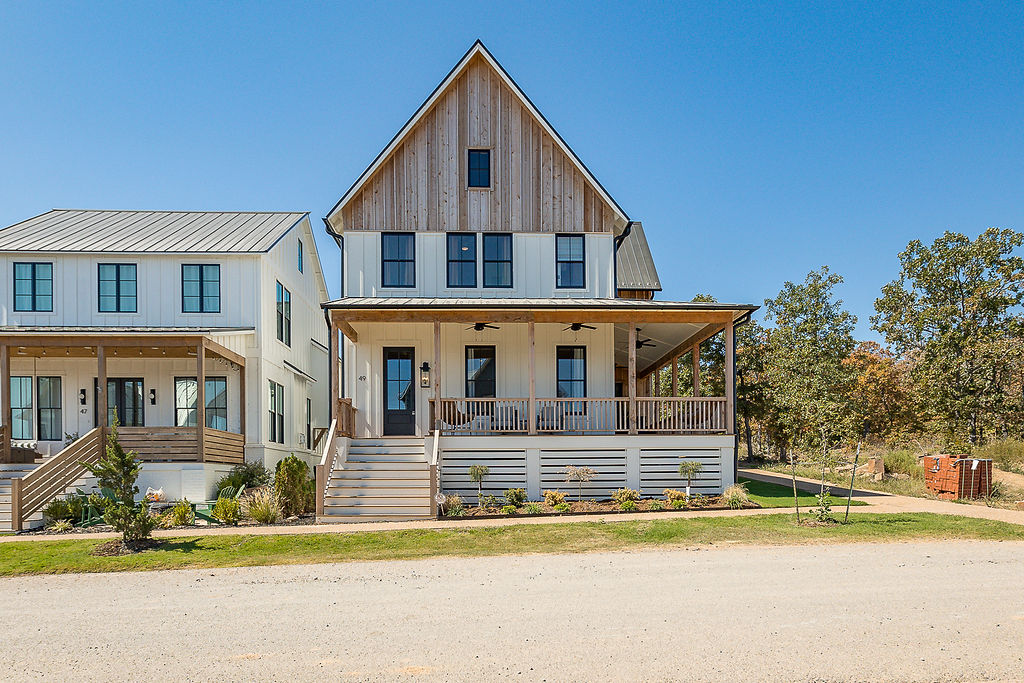 Residential in Carlton Landing