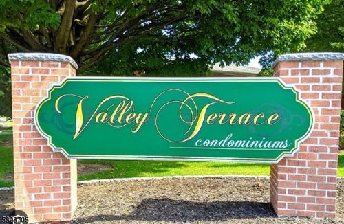 49 Hinchman Ave, Wayne, NJ, 07470-2315 | Card Image