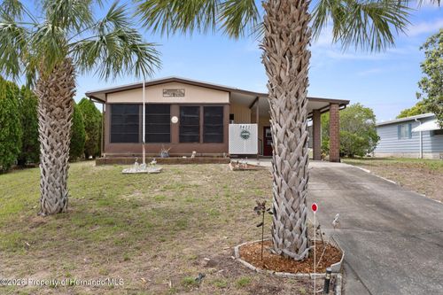 8425 Mohican Ave, BROOKSVILLE, FL, 34613-5024 | Card Image