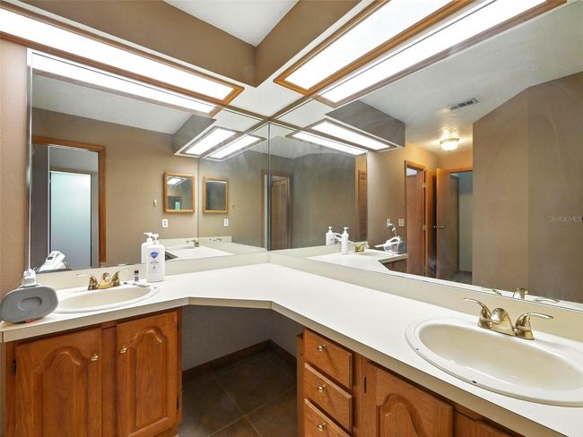 1053 Cavern Dr, House other with 4 bedrooms, 2 bathrooms and null parking in APOPKA FL | Image 8