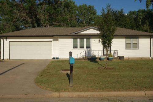 410 Rucker St, Mulvane, KS, 67110-1849 | Card Image