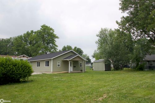 301 Wildwood Dr, Ottumwa, IA, 52501-3741 | Card Image