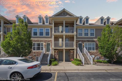 141 Evergreen Trl, Lake Orion, MI, 48362-3376 | Card Image