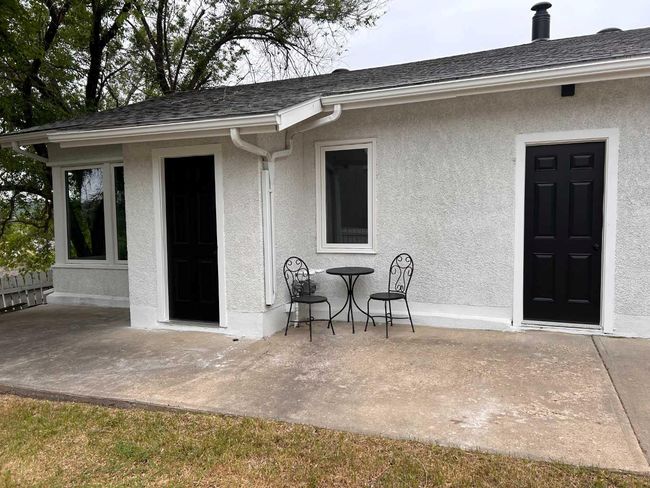 10826 103 A St, House other with 2 bedrooms, 1 bathrooms and 4 parking in Peace River AB | Image 4