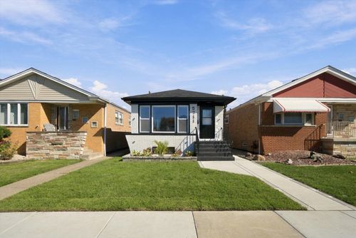 5711 S Mayfield Ave, Chicago, IL, 60638-3611 | Card Image