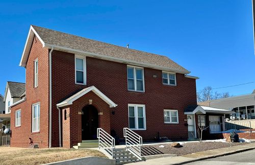 402 W 6th St, Jasper, IN, 47546-2720 | Card Image