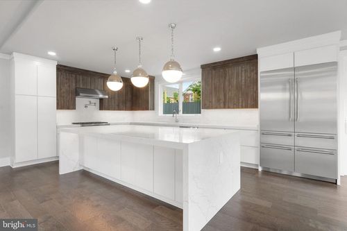1610 12th St S, ARLINGTON, VA, 22204-4709 | Card Image