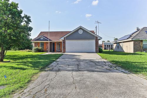 608 Concho Dr, Oak Point, TX, 75068-2117 | Card Image