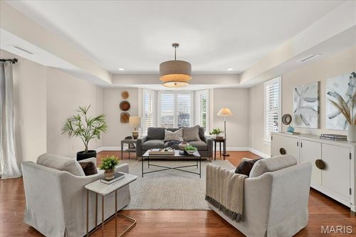 apt-303-123 W Bodley Ave, Kirkwood, MO, 63122-3979 | Card Image