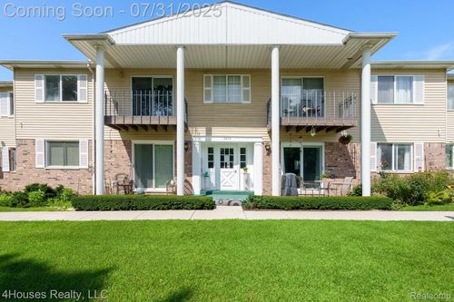 unit-108-5273 Highland Rd, Waterford, MI, 48327-1939 | Card Image