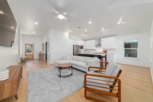 317 Kelley St, Houston, TX, 77009-1343 | Card Image