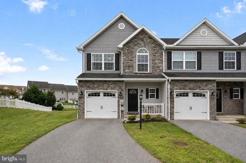 409 Tritle Ave, WAYNESBORO, PA, 17268-1039 | Card Image