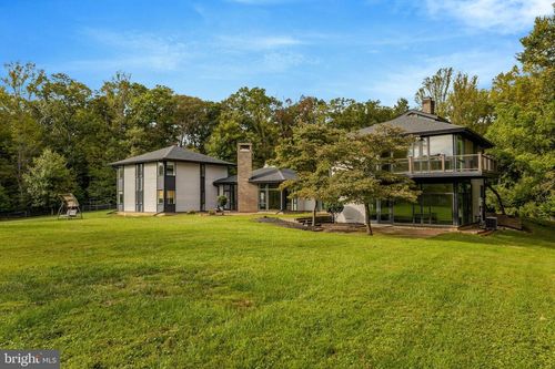 125 Commonage Dr, GREAT FALLS, VA, 22066-3226 | Card Image