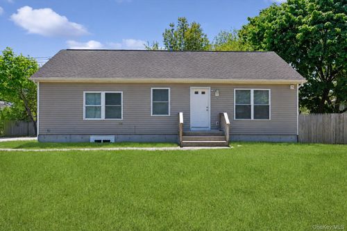 762 Bourdois Ave, Bellport, NY, 11713-1633 | Card Image