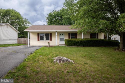 305 Hackberry Dr, STEPHENS CITY, VA, 22655-2355 | Card Image