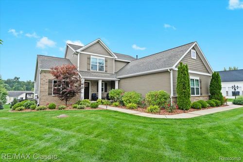 7803 Tipperary Trl, Fenton, MI, 48430-4801 | Card Image