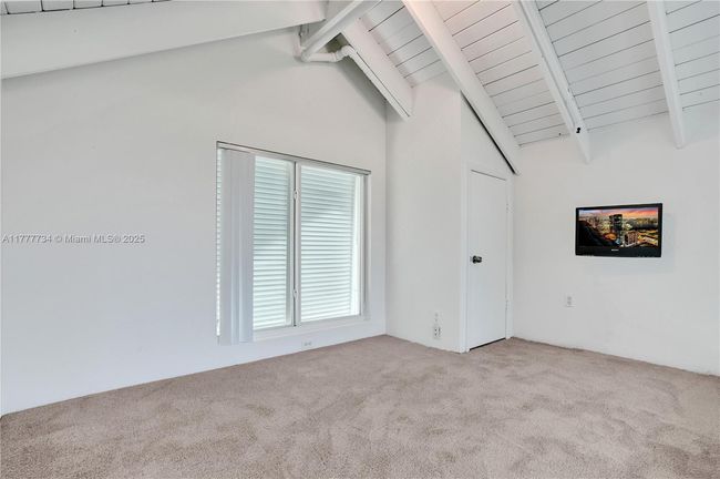 UNIT-5 - 100 S Pointe Dr, Condo with 1 bedrooms, 1 bathrooms and null parking in Miami Beach FL | Image 11