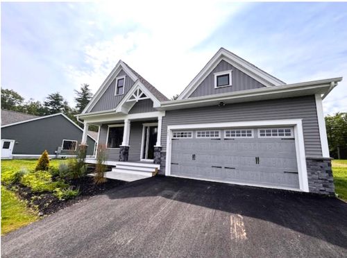 44 Edgewater Dr, Brentwood, NH, 03833-4444 | Card Image