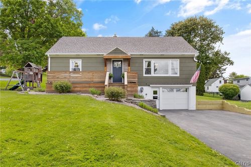 132 E Manchester Rd, Syracuse, NY, 13219-1526 | Card Image