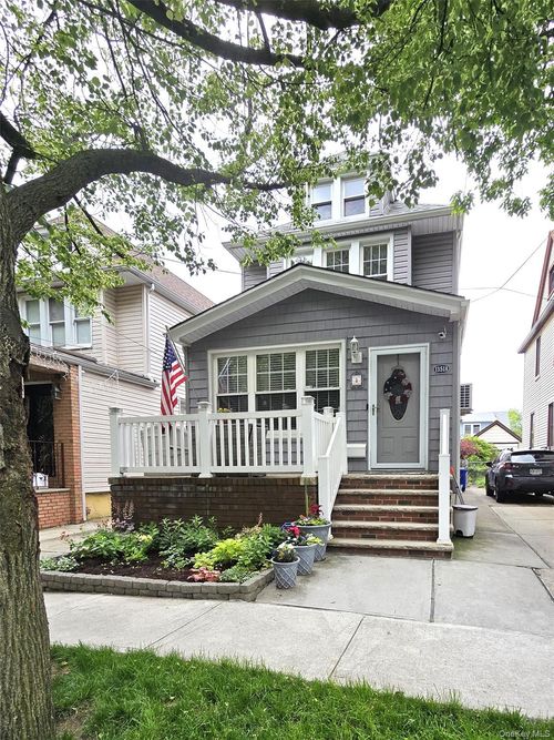 135 96th St, Ozone Park, NY, 11417-2820 | Card Image