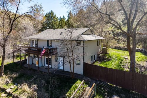 27374 Bumpy Road, John Day, OR, 97845 | Card Image