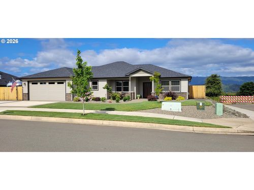 879 Pebble Crk St, Sutherlin, OR, 97479 | Card Image