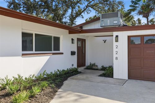 228 87th Ave Ne, SAINT PETERSBURG, FL, 33702-3804 | Card Image