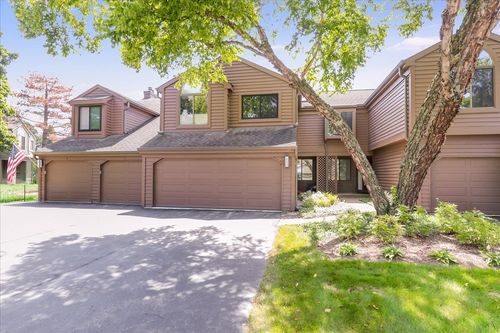355 Indian Pt, Lake Barrington, IL, 60010-3858 | Card Image