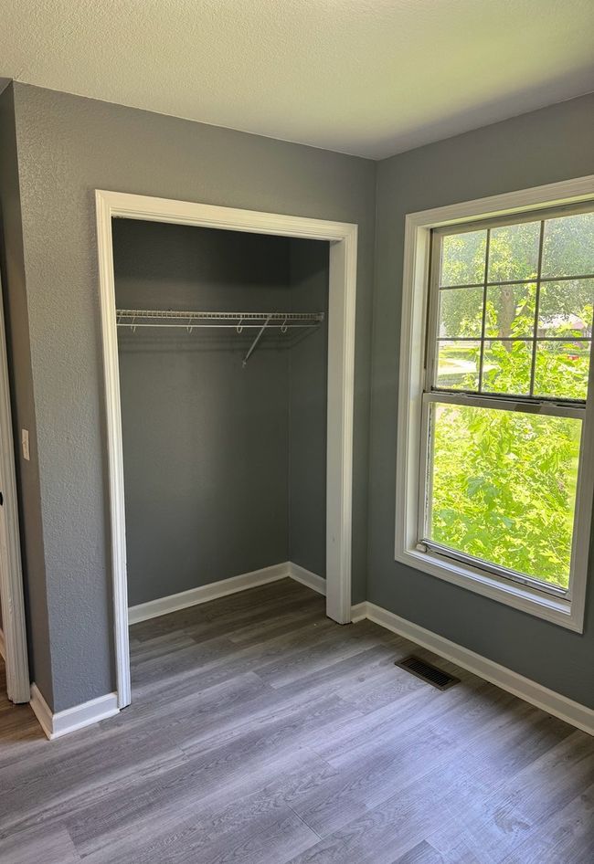 1312 N Hickory St, House other with 4 bedrooms, 2 bathrooms and 4 parking in Champaign IL | Image 17