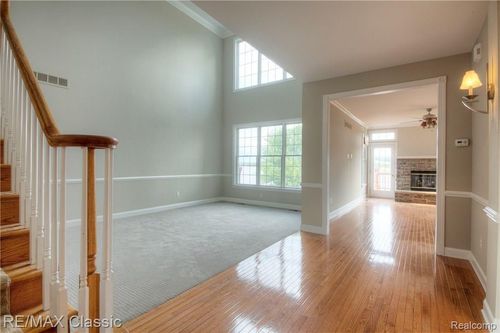25846 Island Lake Dr, Novi, MI, 48374-2173 | Card Image