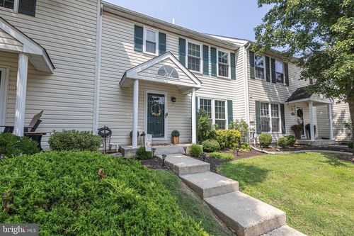 57 Village Dr, SCHWENKSVILLE, PA, 19473-2314 | Card Image