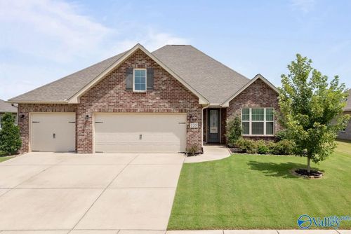 135 Slade Thomas Dr, Meridianville, AL, 35759-2804 | Card Image