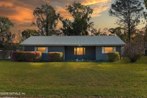 272 Harbor Dr, Palatka, FL, 32177-7269 | Card Image