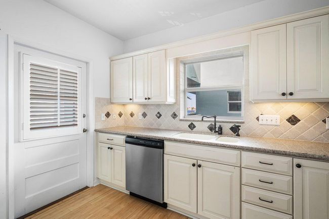APT-8C - 2772 Ne 30 Th Ave, Condo with 2 bedrooms, 2 bathrooms and null parking in Lighthouse Point FL | Image 19